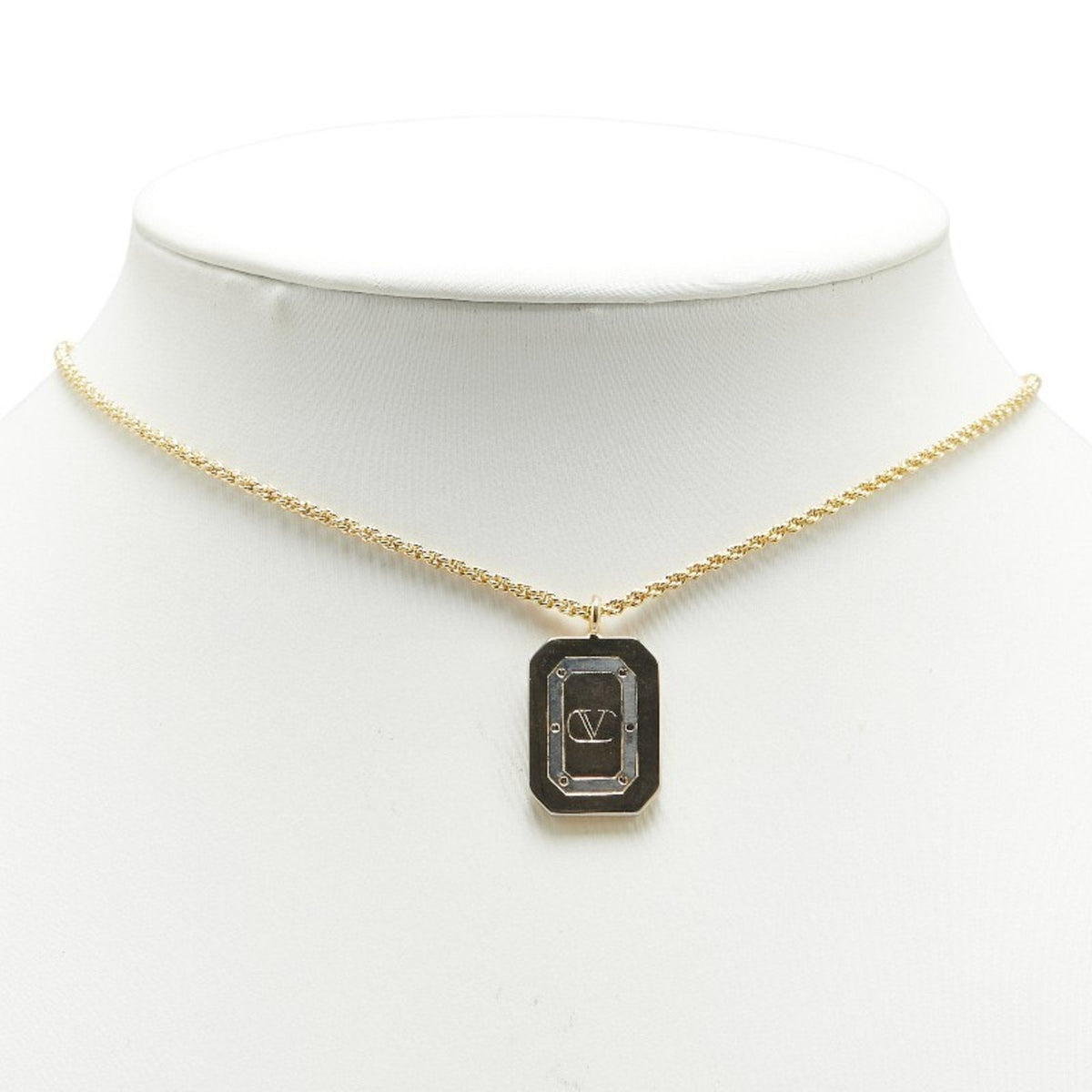 V Pendant Necklace Gold