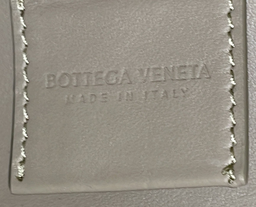 Canette Crossbody Bag Maxi Intrecciato Leather Medium