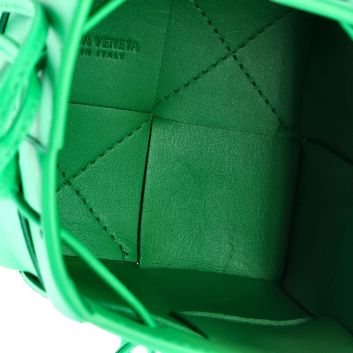 Cassette Bucket Bag Maxi Intrecciato Leather Mini