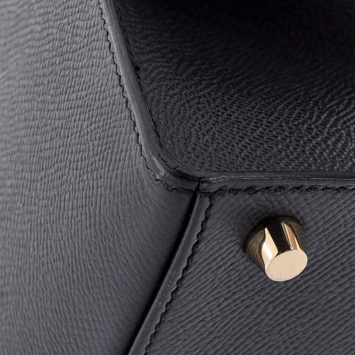 Kelly Handbag Noir Epsom with Gold Hardware 28
