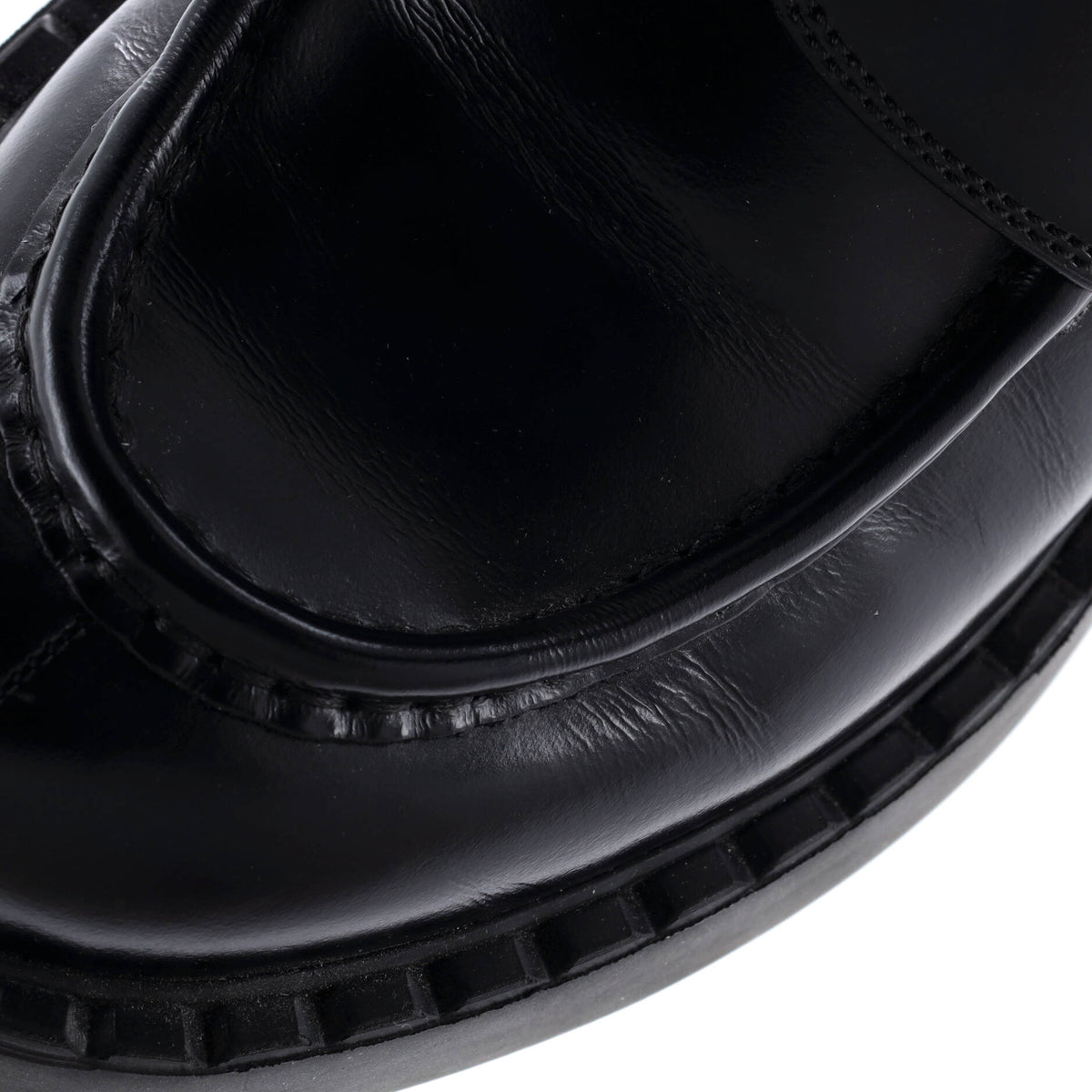 Women's Triangle Logo Loafers Spazzolato Leather