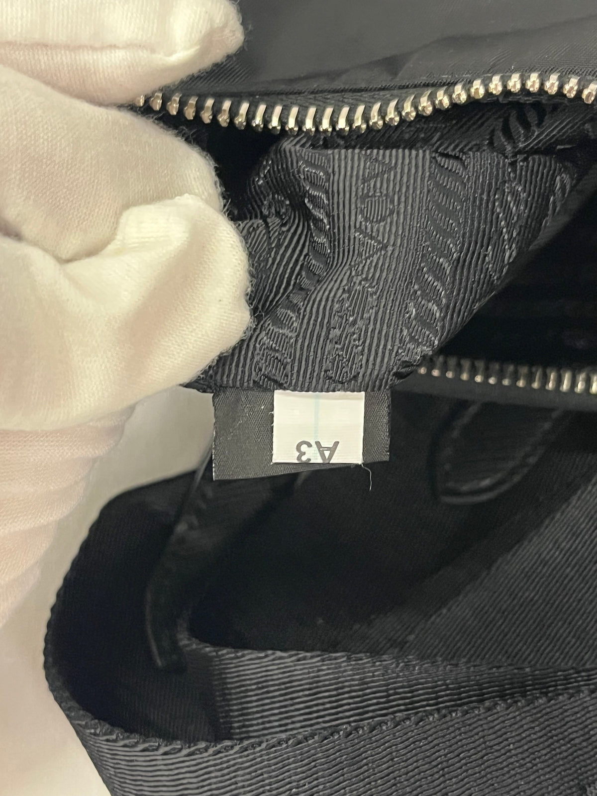 Re-Edition 2005 Shoulder Bag Tessuto Small