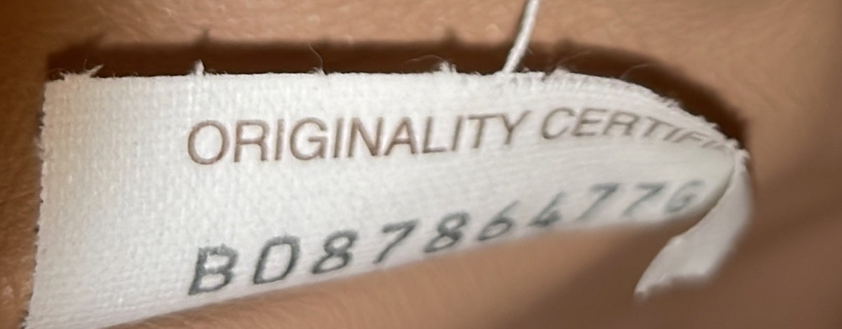 The Shoulder Pouch Leather Medium