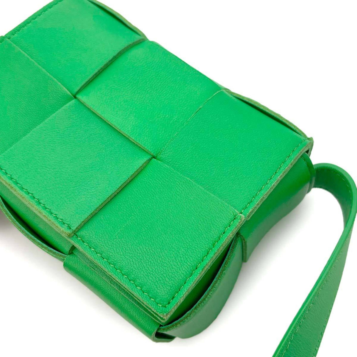 Cassette Crossbody Bag Maxi Intrecciato Leather