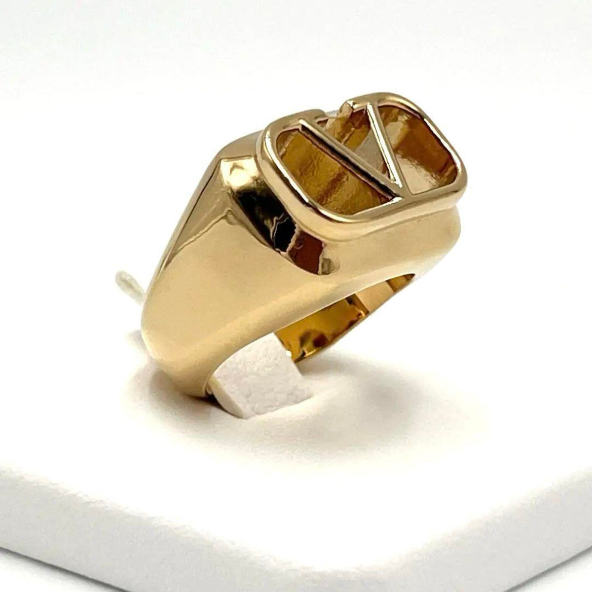 V Ring Metal