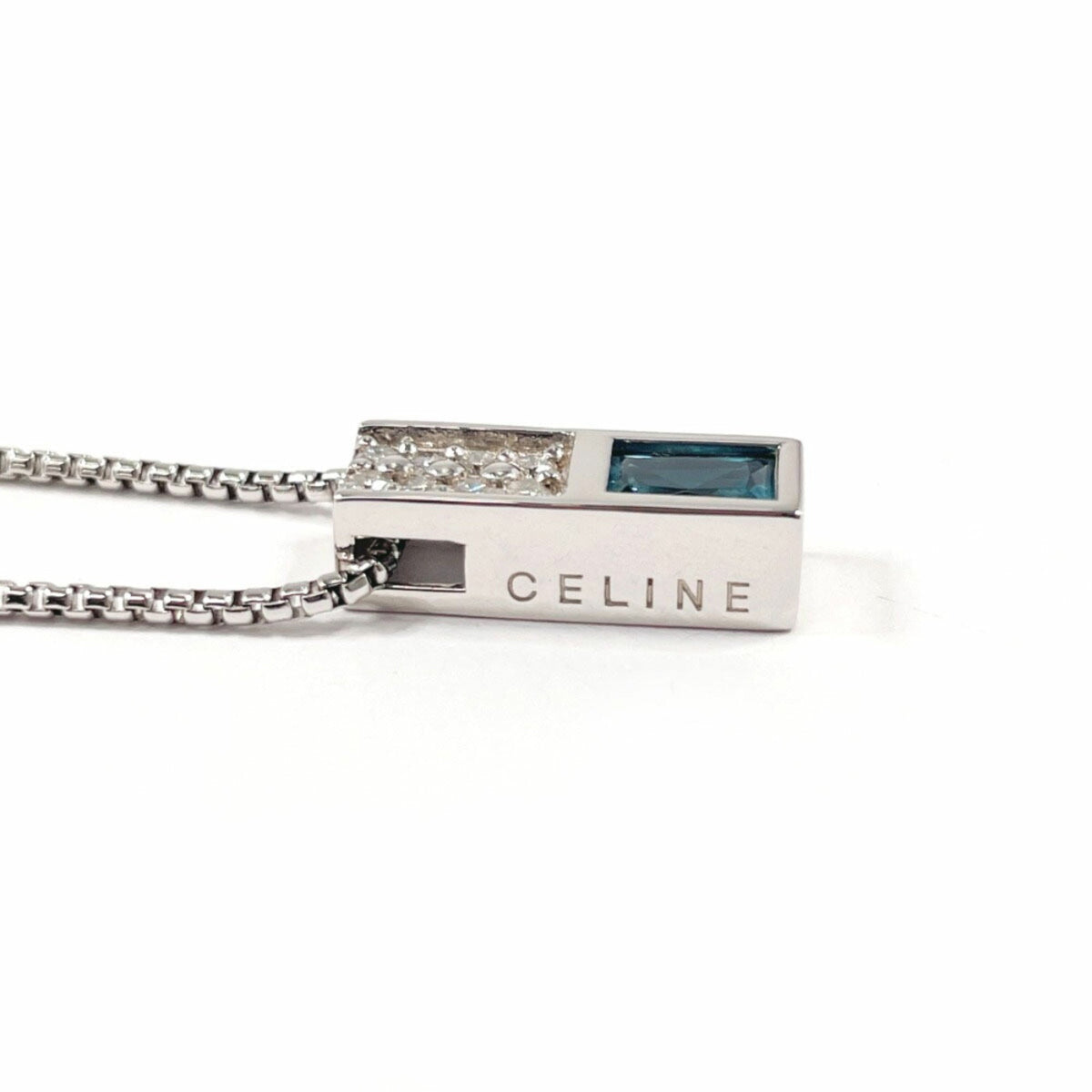 Pendant Necklace Platinum and Platinum