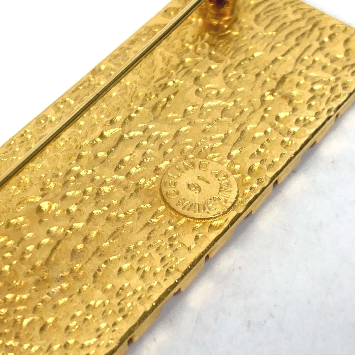 Arc de Triomphe Brooch Gold