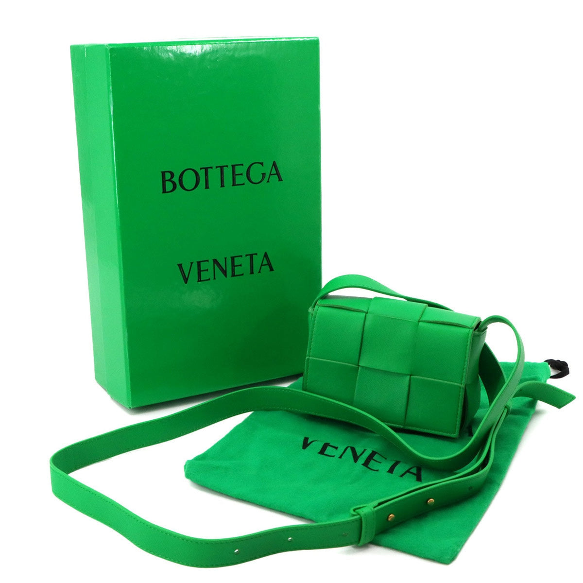 Cassette Crossbody Bag Maxi Intrecciato Leather