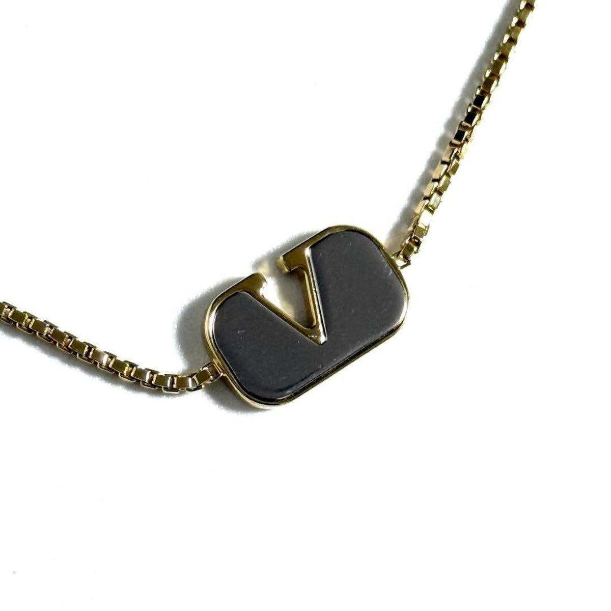 V Signature Bracelet Metal Gold