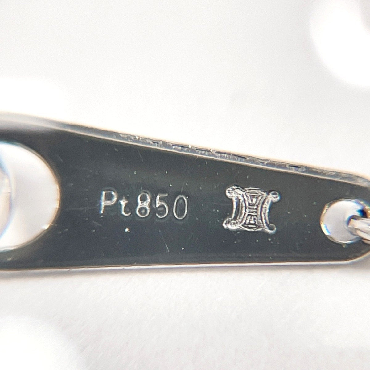 Pendant Necklace Platinum and Platinum