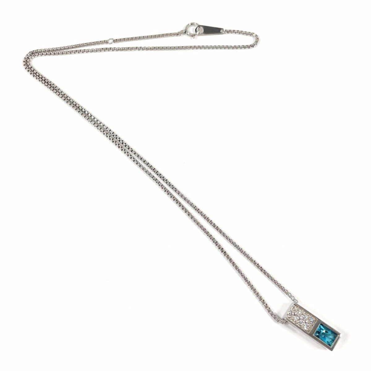 Pendant Necklace Platinum and Platinum