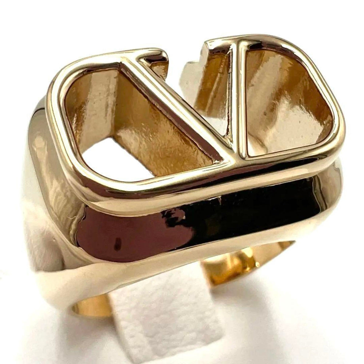 V Ring Metal