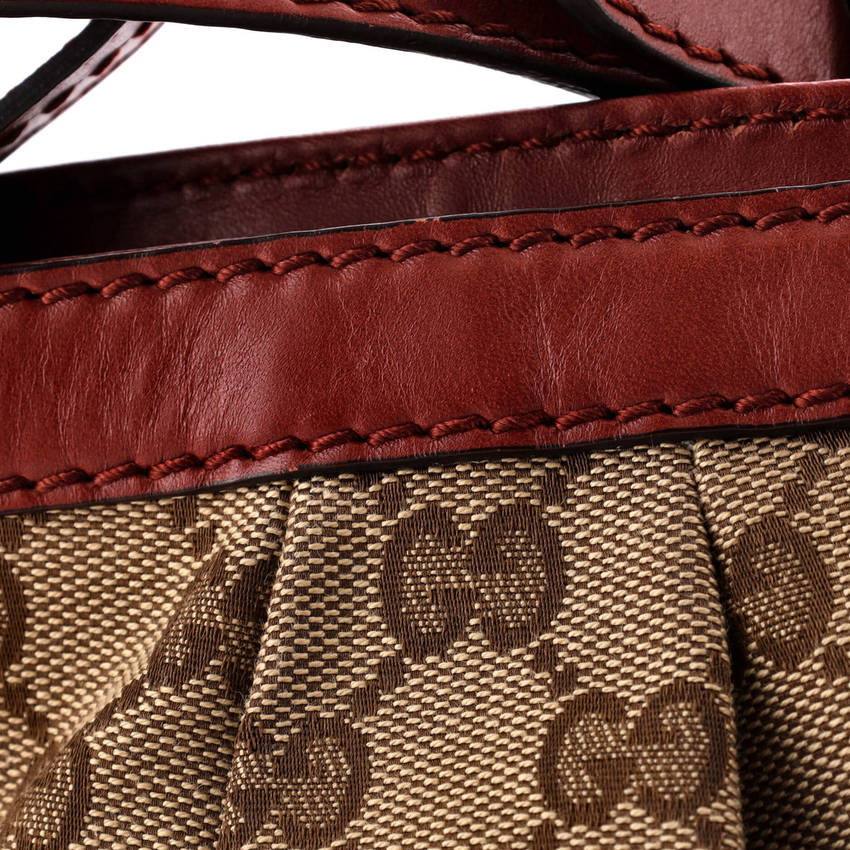 Sukey Messenger Bag GG Canvas Medium