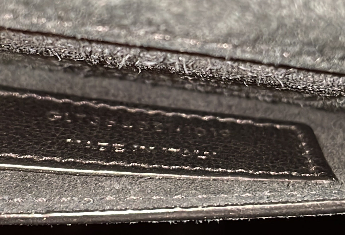 Classic Monogram Crossbody Bag Grainy Leather Medium