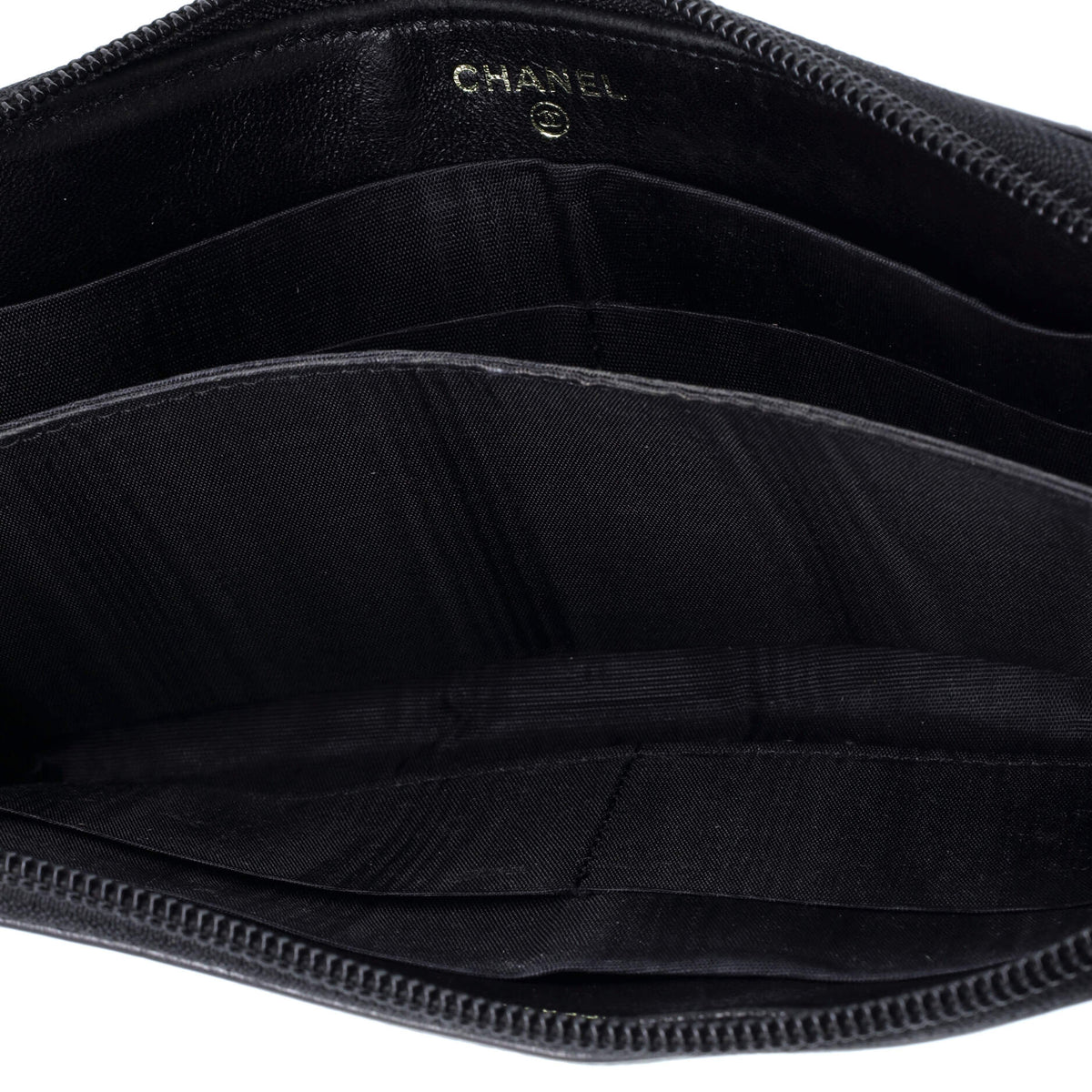 Timeless CC Zipped Wallet Caviar Long