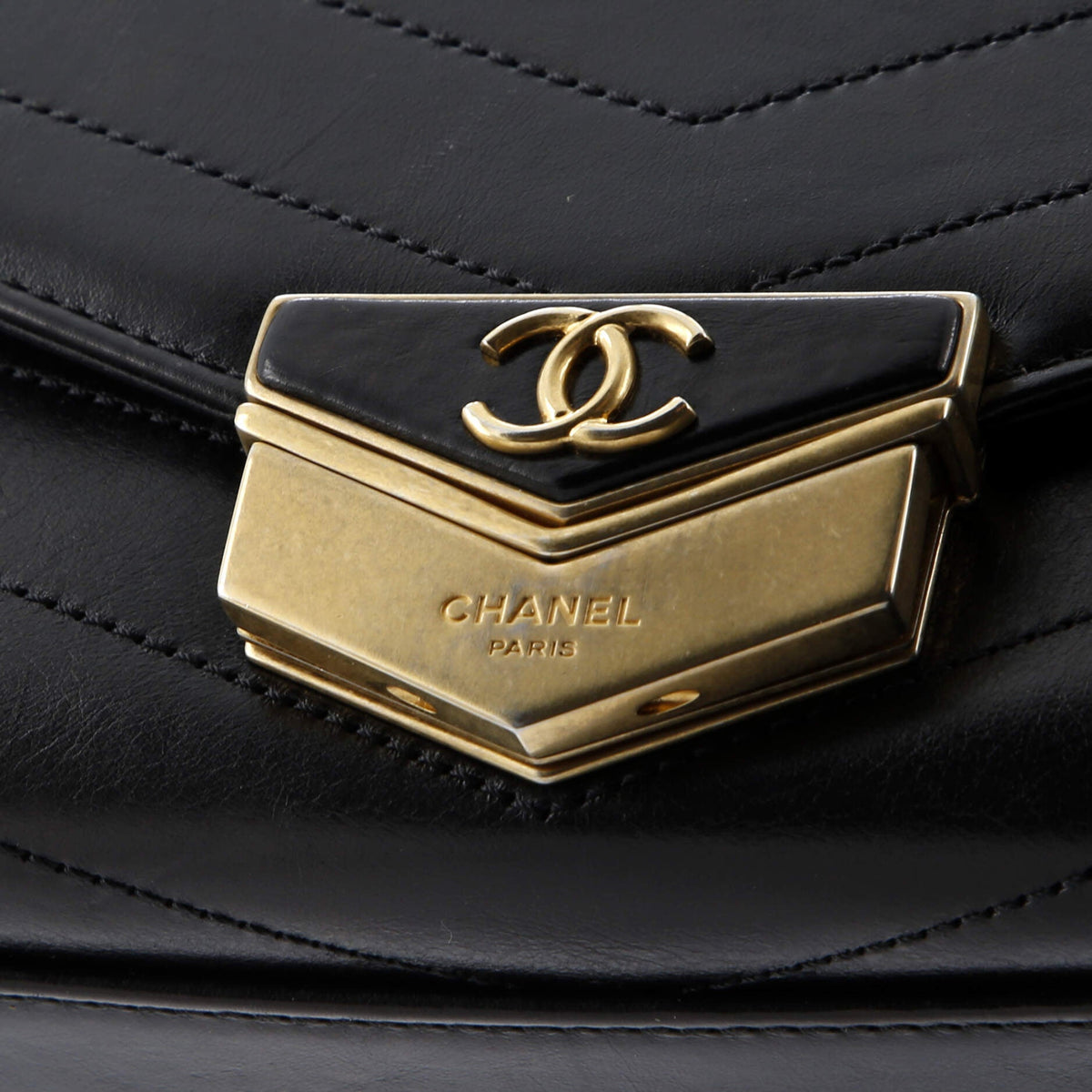 Medal Envelope Flap Bag Chevron Calfskin Small