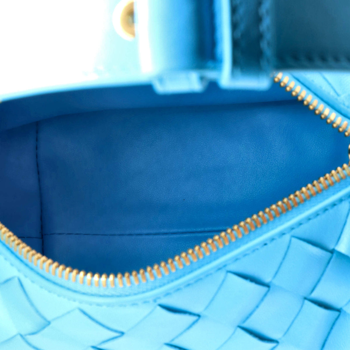 Wallace Shoulder Bag Intrecciato Nappa Mini