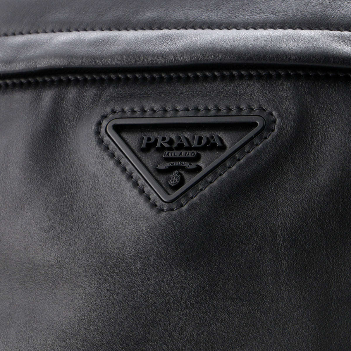 Re-Edition Zip Messenger Bag Leather Large