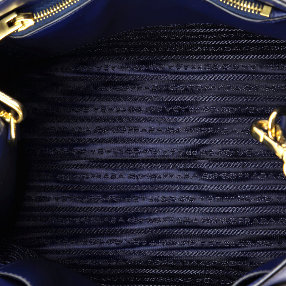 Monochrome Tote Saffiano with City Calf Medium
