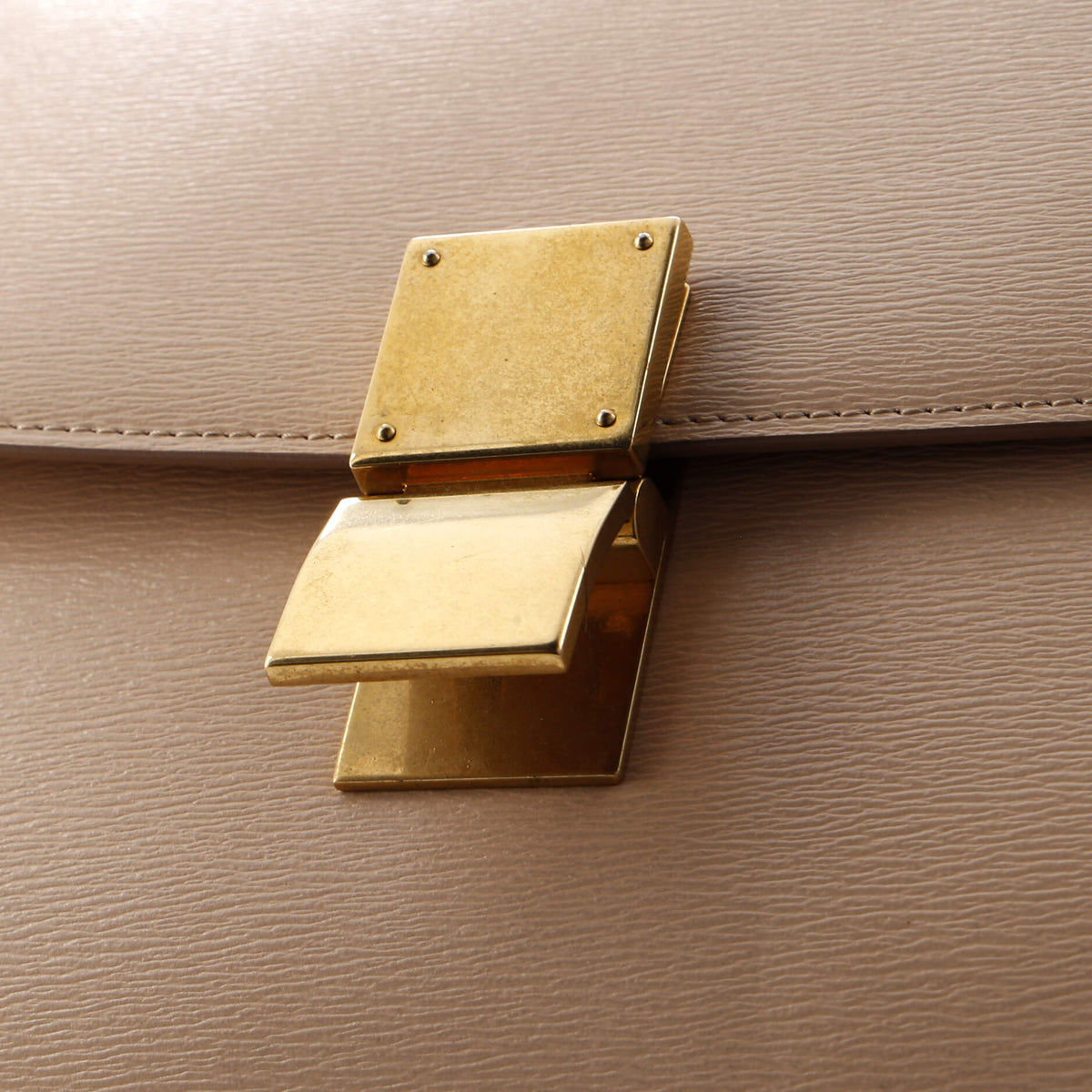 Classic Box Bag Grainy Leather Medium
