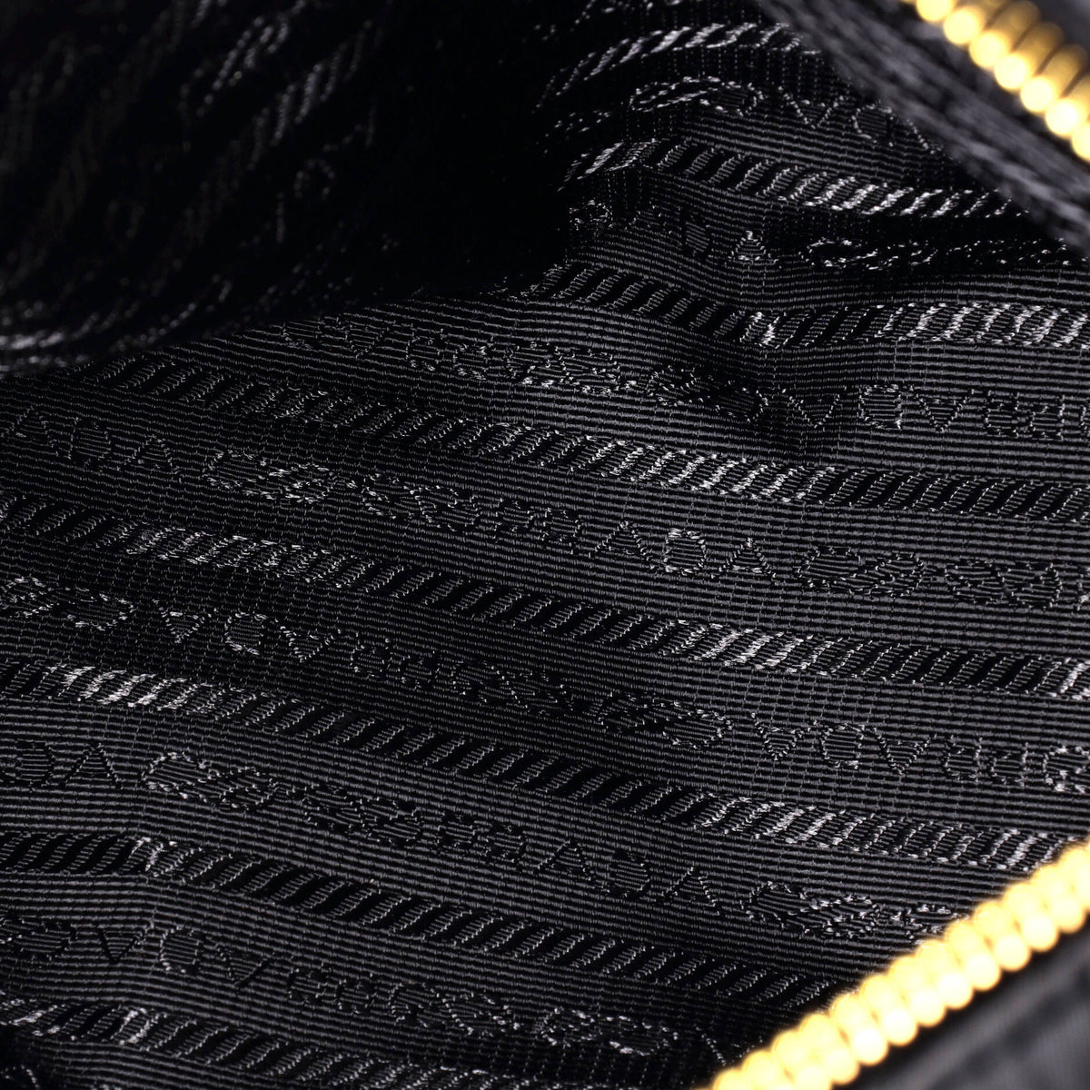 Re-Edition 1995 Chain Tote Quilted Re-Nylon Small