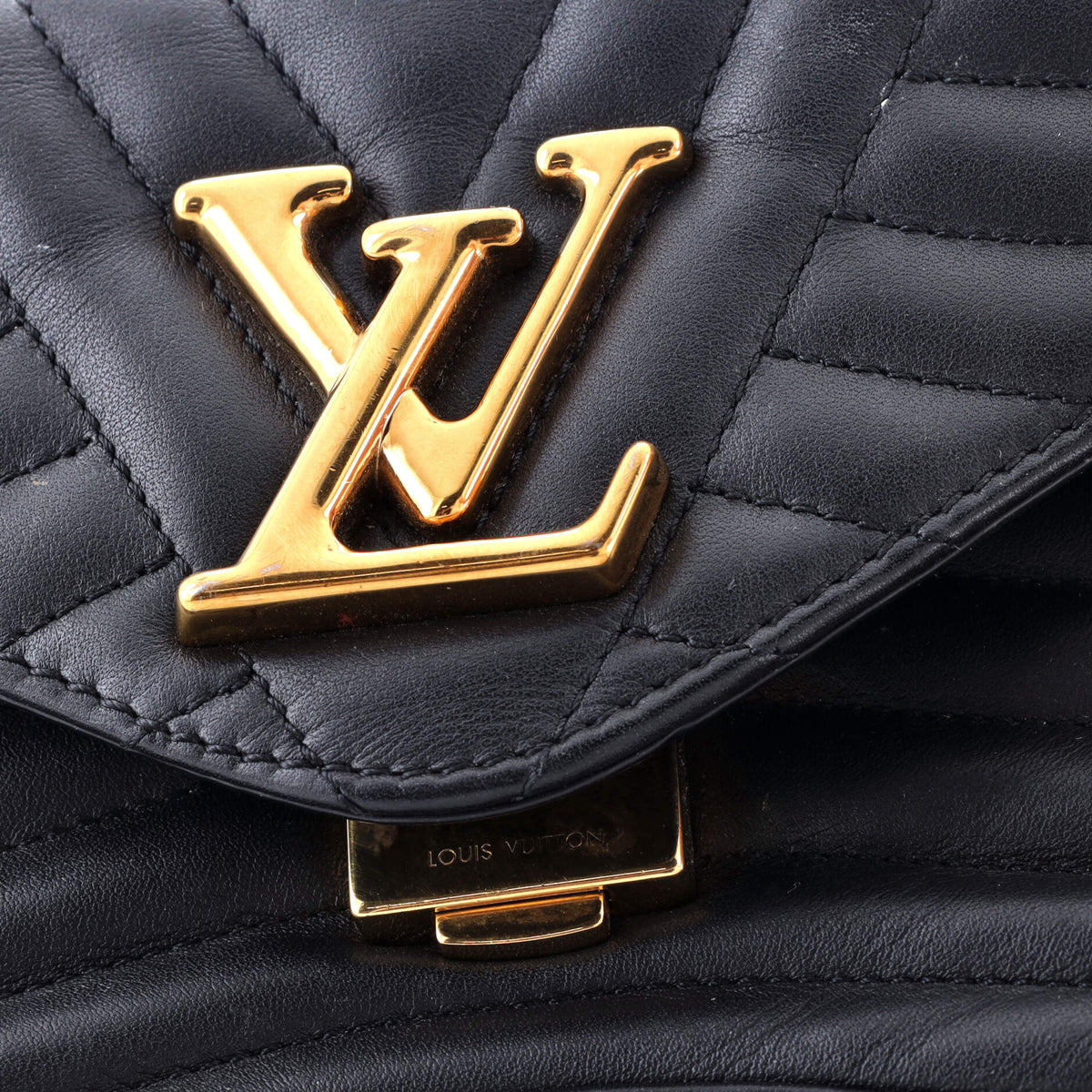 New Wave Chain Bag Quilted Leather PM