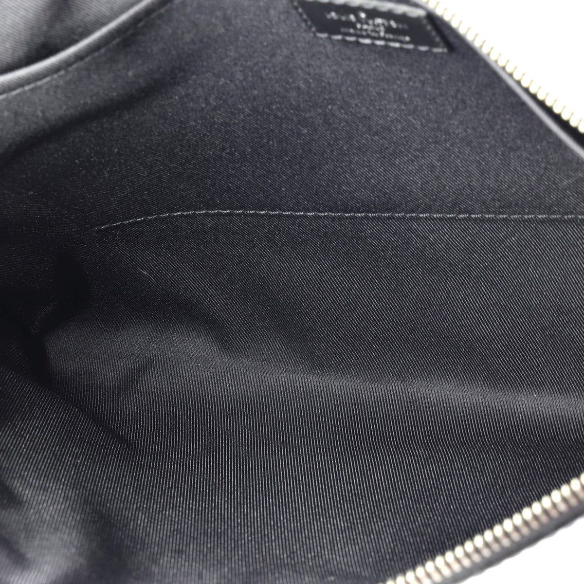 Discovery Pochette Monogram Eclipse Canvas GM