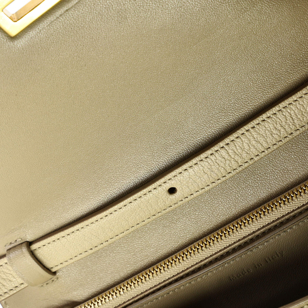 Classic Box Bag Grainy Leather Medium