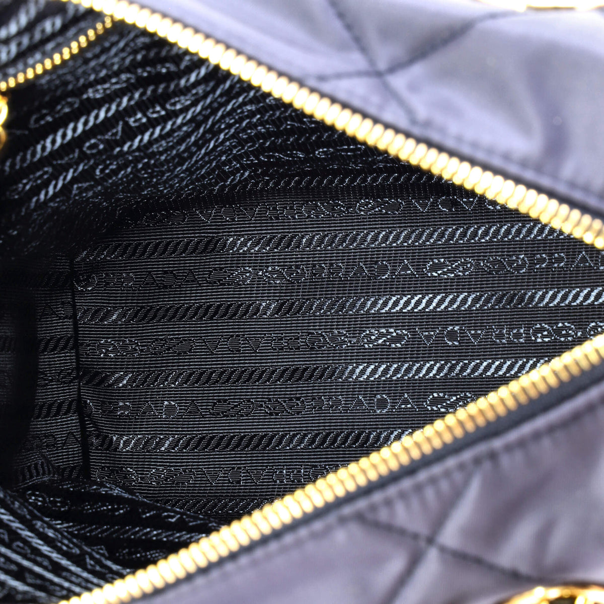 Re-Edition 1995 Chain Tote Quilted Re-Nylon Small