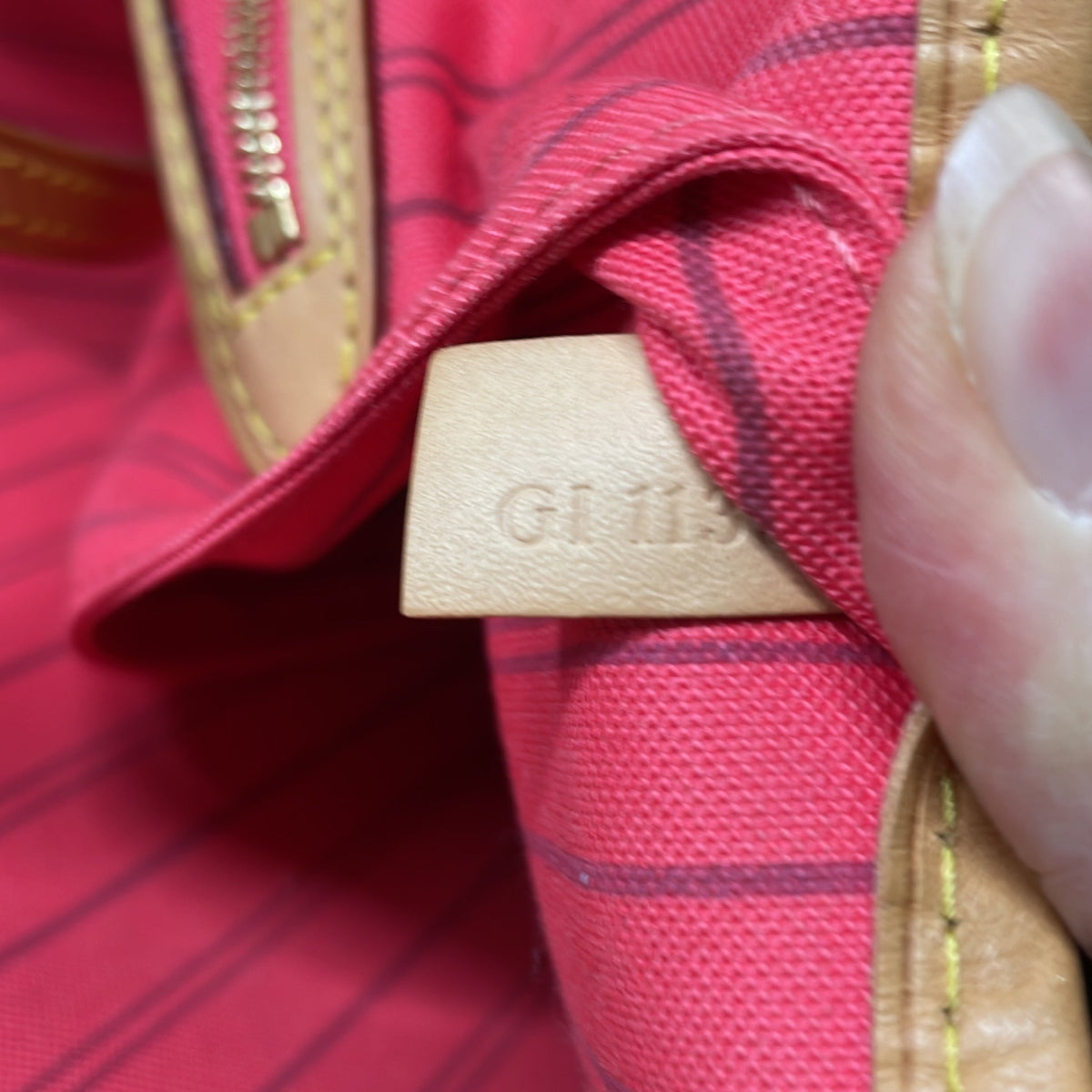 Neverfull NM Tote Limited Edition Cities V Monogram Canvas MM