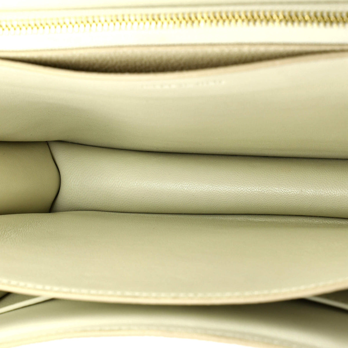 Classic Box Bag Grainy Leather Medium