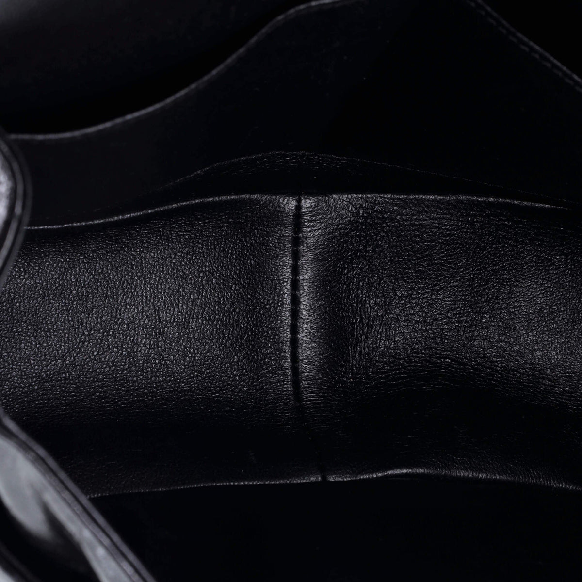 So Black Reissue 2.55 Flap Bag Quilted Glazed Calfskin 226