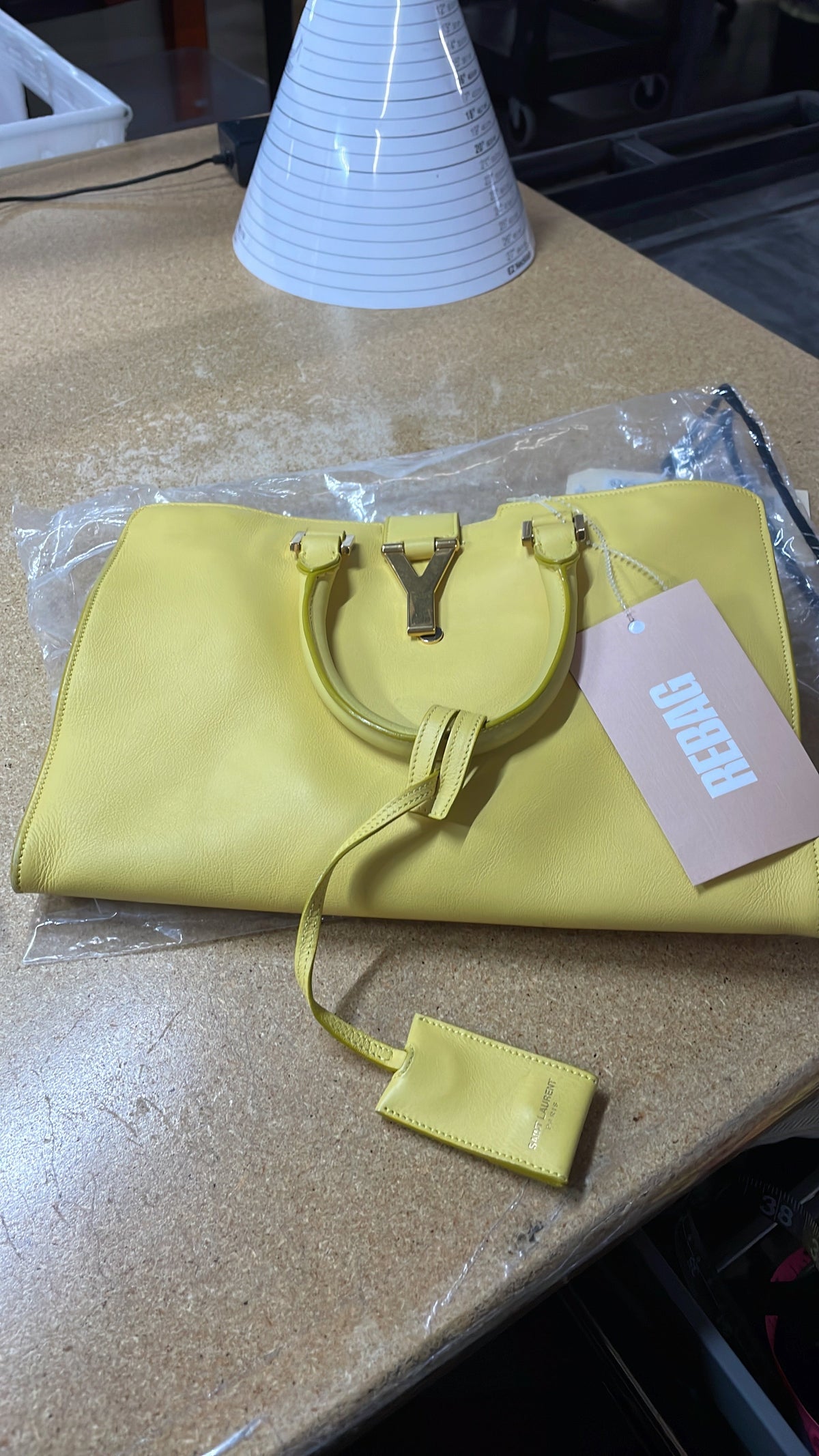 Classic Y Cabas Leather Small