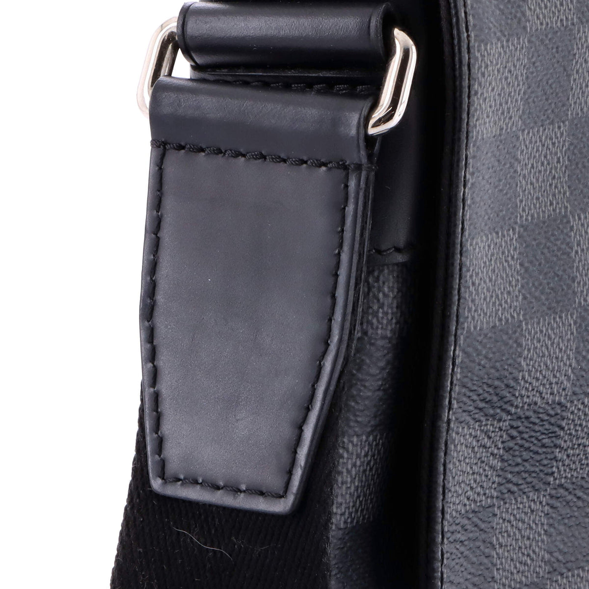 District NM Messenger Bag Damier Graphite PM