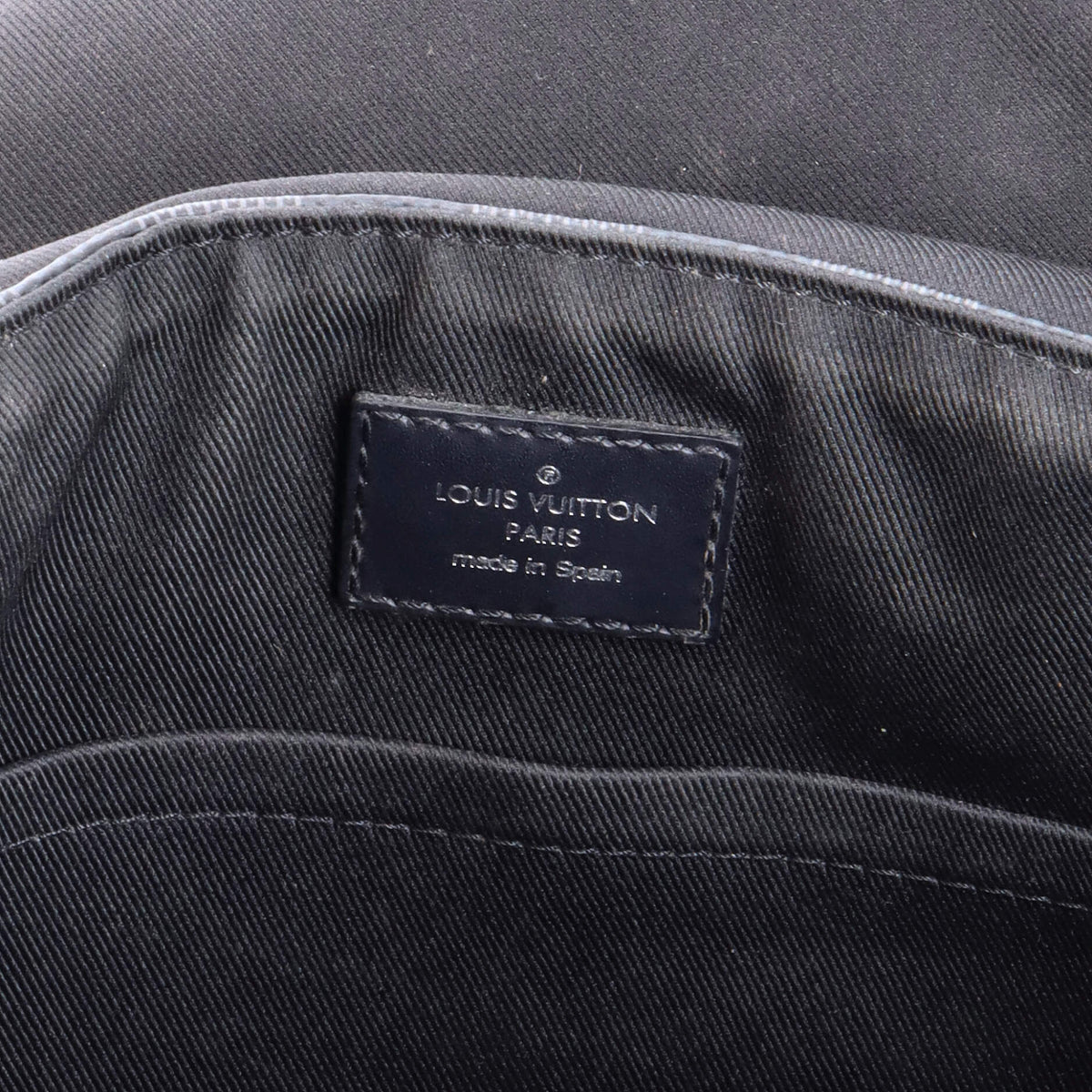 District NM Messenger Bag Damier Graphite PM