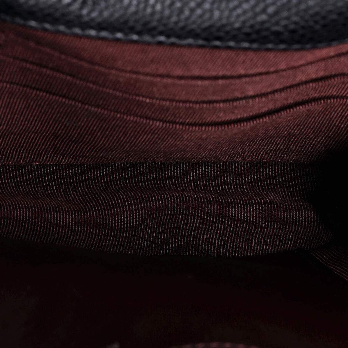 Wallet on Chain Quilted Caviar