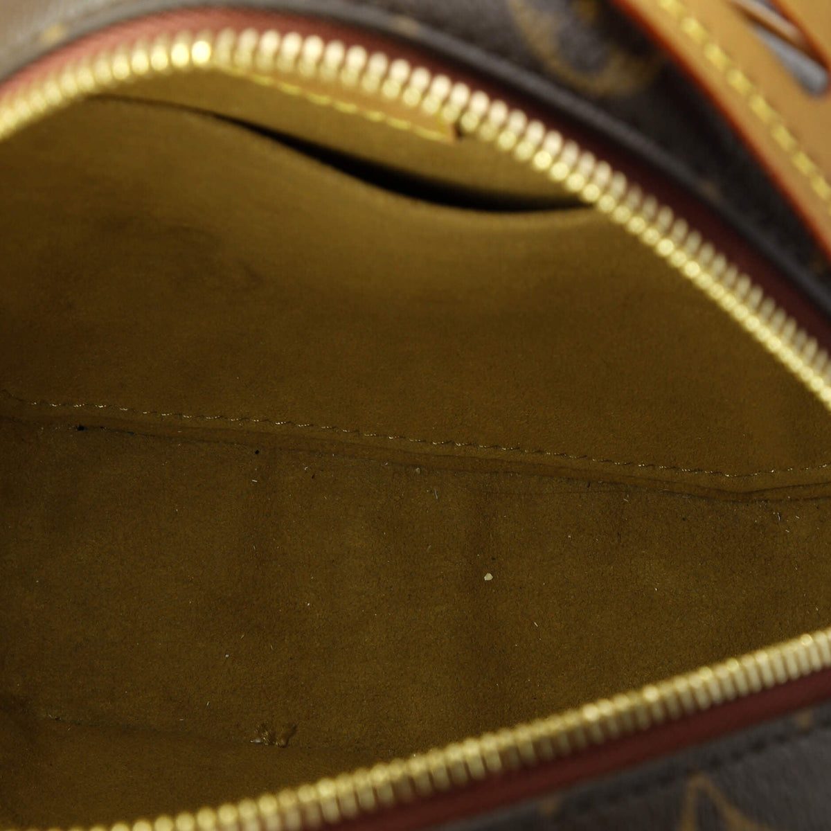 Boite Chapeau Souple Bag Monogram Canvas MM