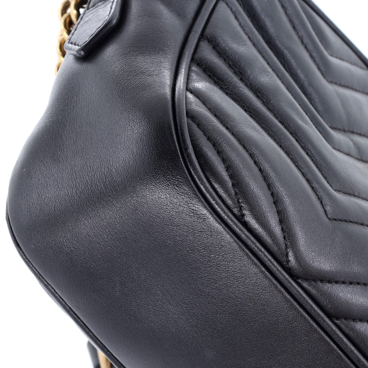 GG Marmont Shoulder Bag Matelasse Leather Small