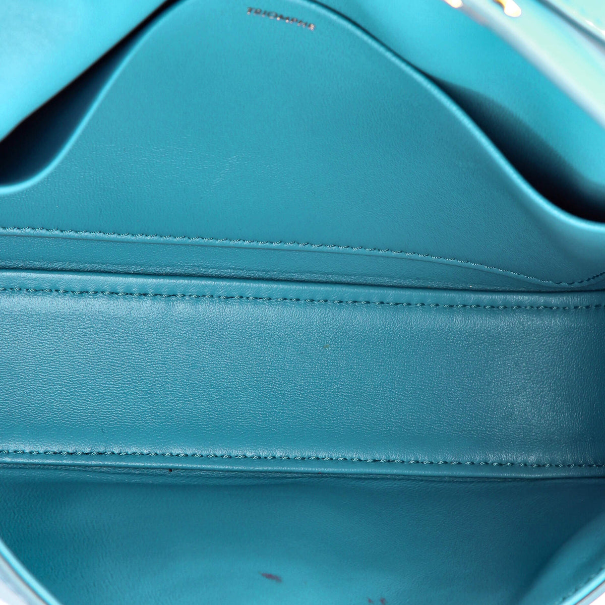 Triomphe East-West Shoulder Bag Smooth Calfskin
