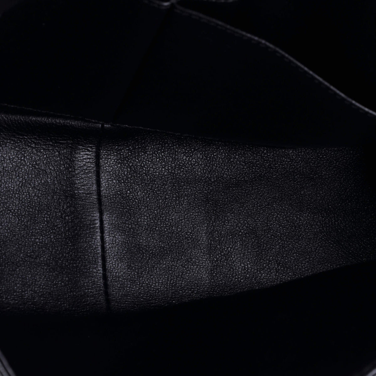 So Black Reissue 2.55 Flap Bag Quilted Glazed Calfskin 226