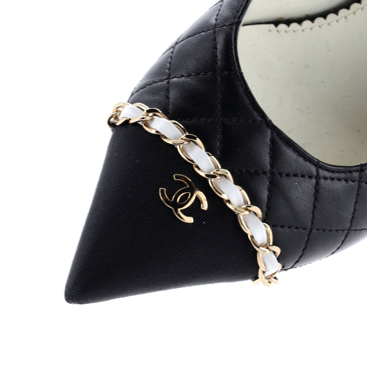 Women's CC Chain Pointed Cap Toe Pumps Quilted Leather with Grosgrain