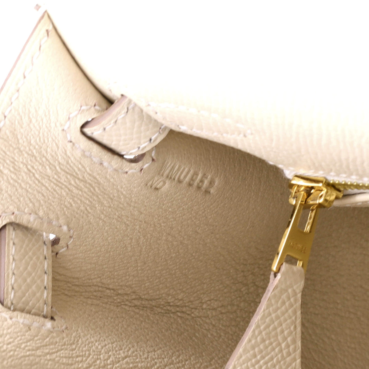 Kelly Handbag Light Epsom with Gold Hardware 25