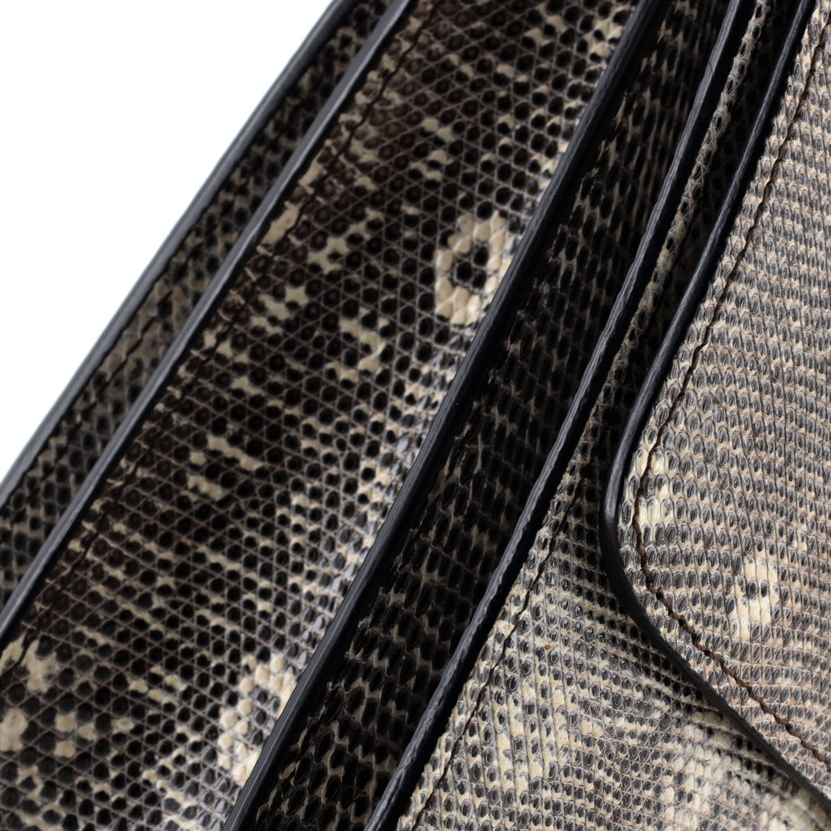 Classic Box Bag Lizard Medium