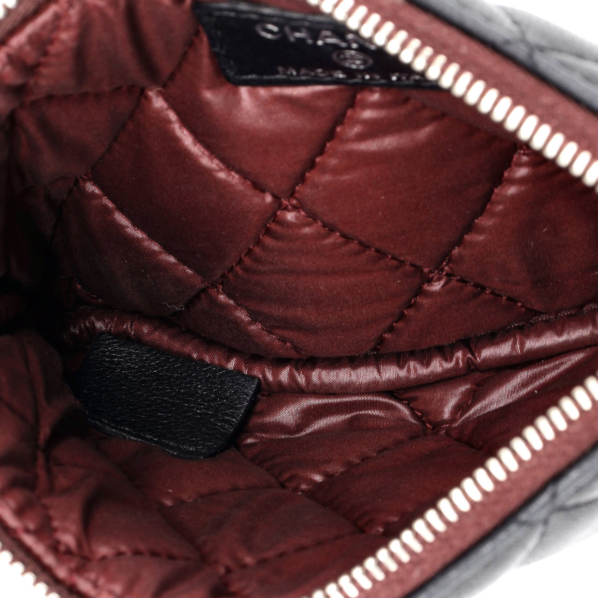 Classic O Case Pouch Quilted Lambskin Mini