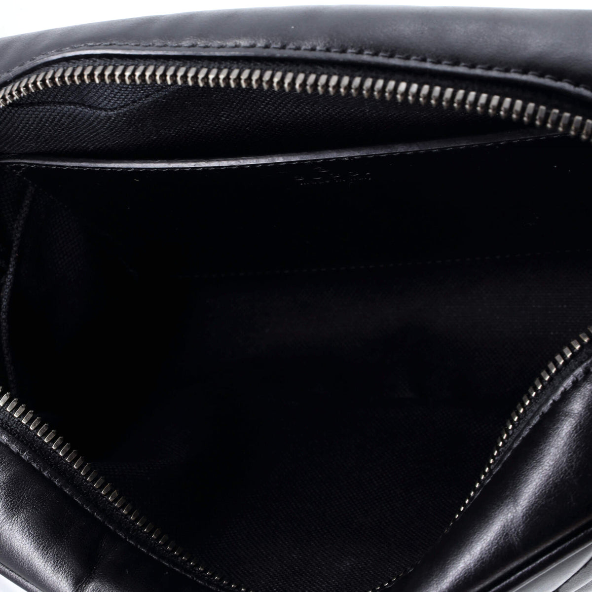 GG Marmont Monochrome Shoulder Bag Matelasse Leather Small
