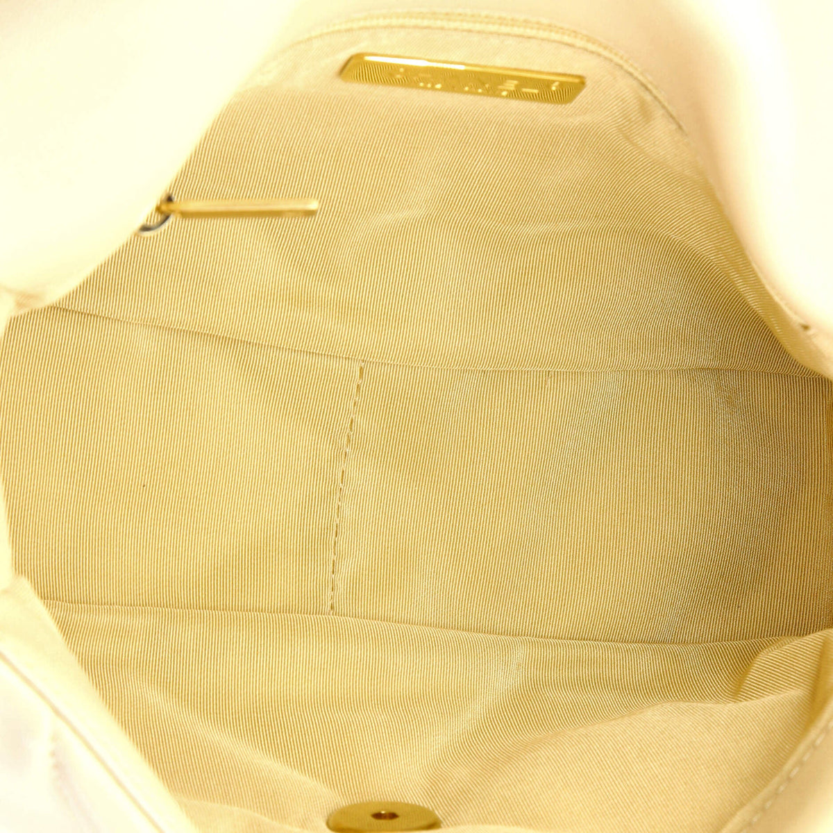 19 Flap Bag Quilted Leather Medium