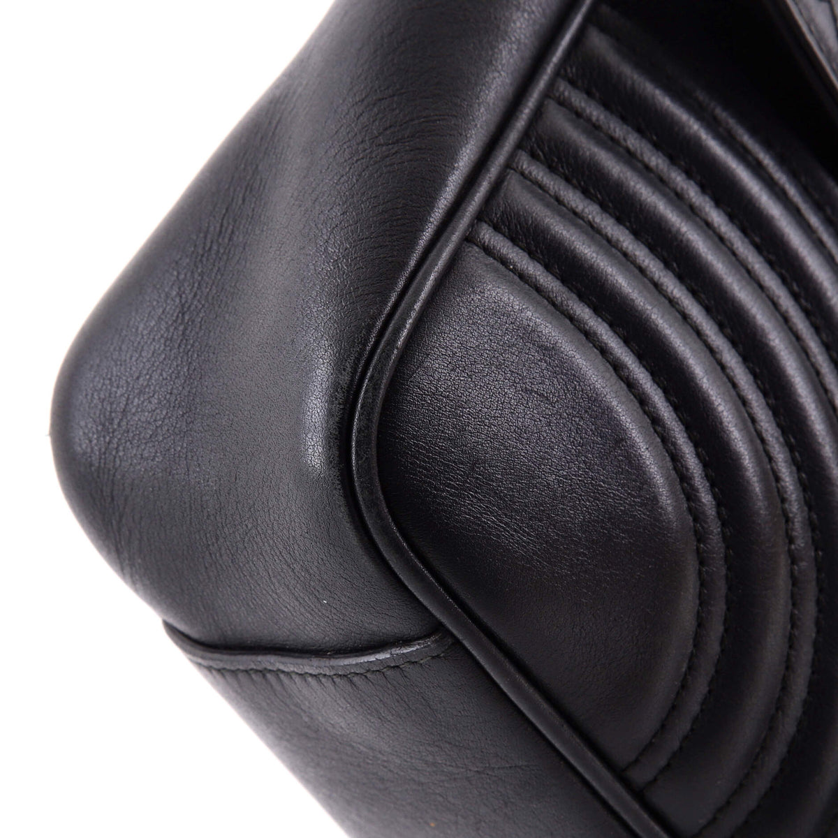 GG Marmont Flap Bag Matelasse Leather Medium