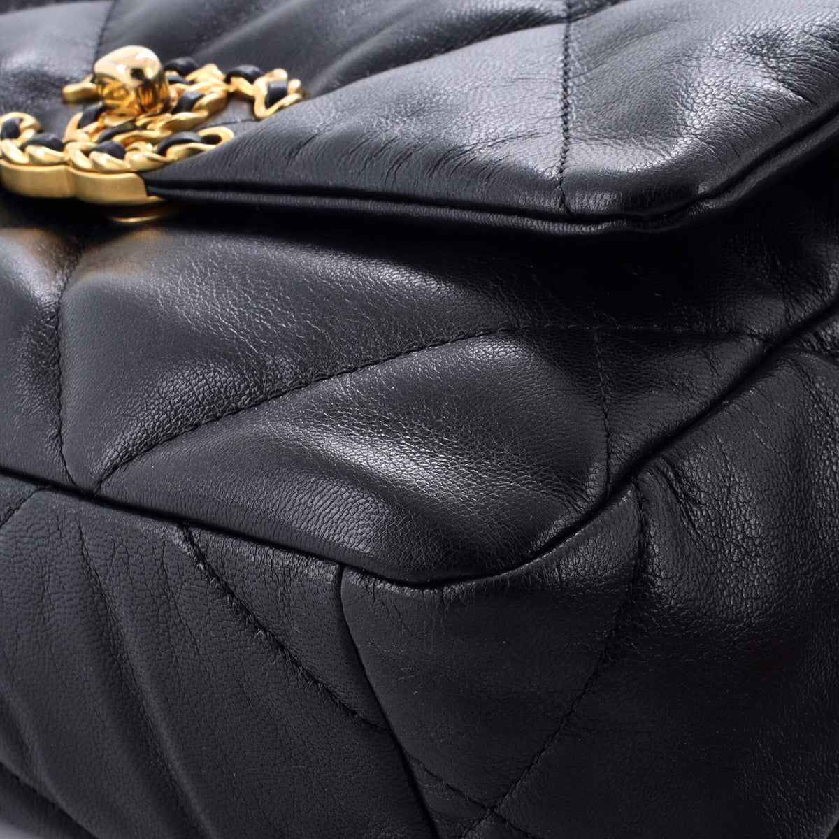 19 Flap Bag Quilted Shiny Crumpled Calfskin Medium