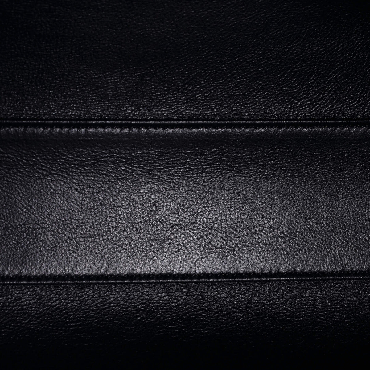 Manhattan Shoulder Bag Leather Medium