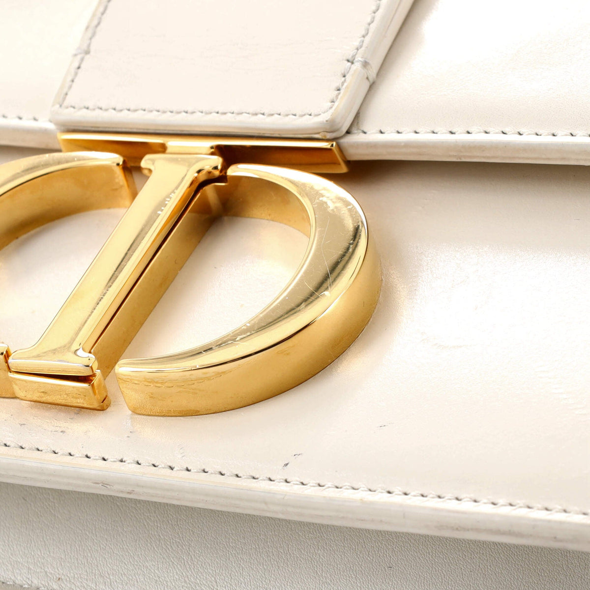 30 Montaigne Flap Bag Leather